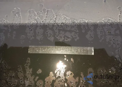 2010 Toyota Sienna Le z USA, uszkodzony, nr VIN 5TDKK4CC8AS318947